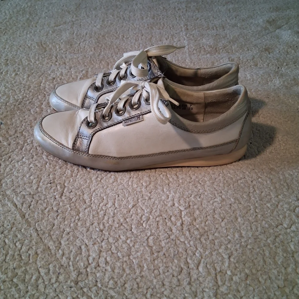 Mephisto stylish sneakers